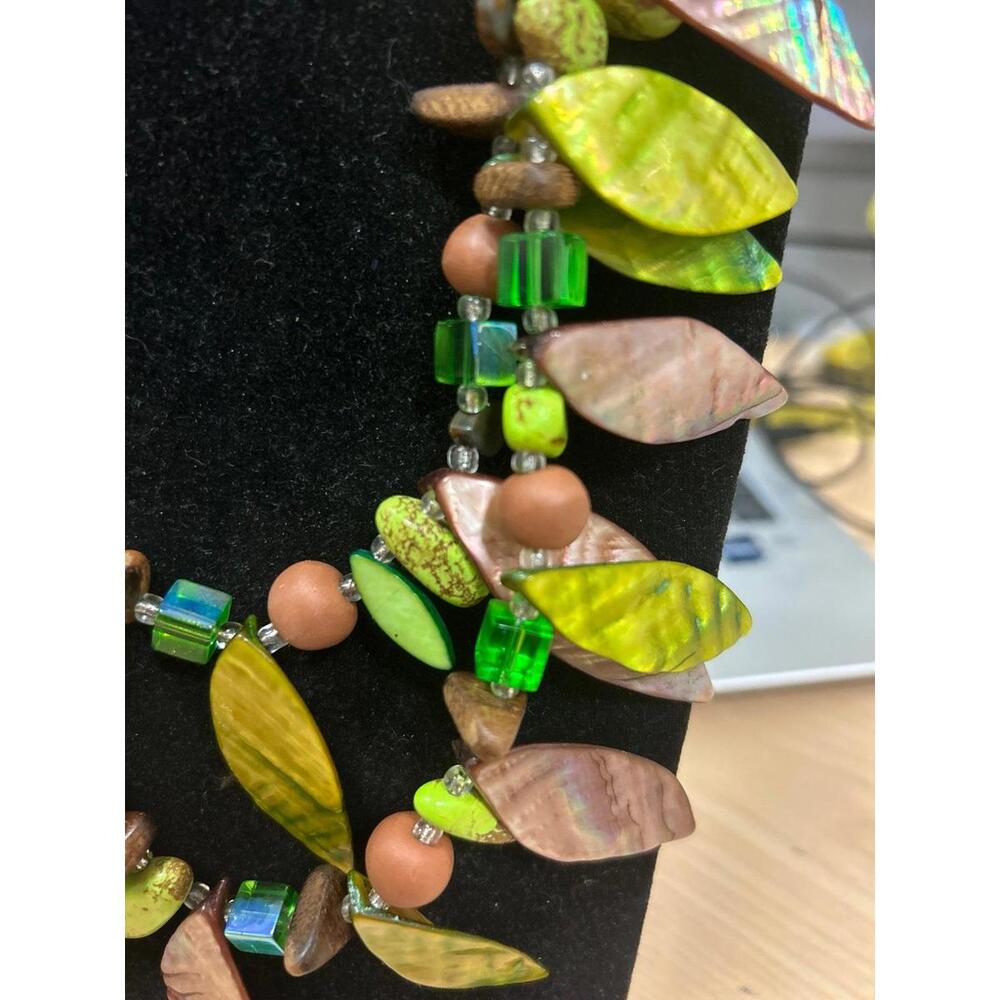 Boutique Designer Shell Statement Necklace - image 3